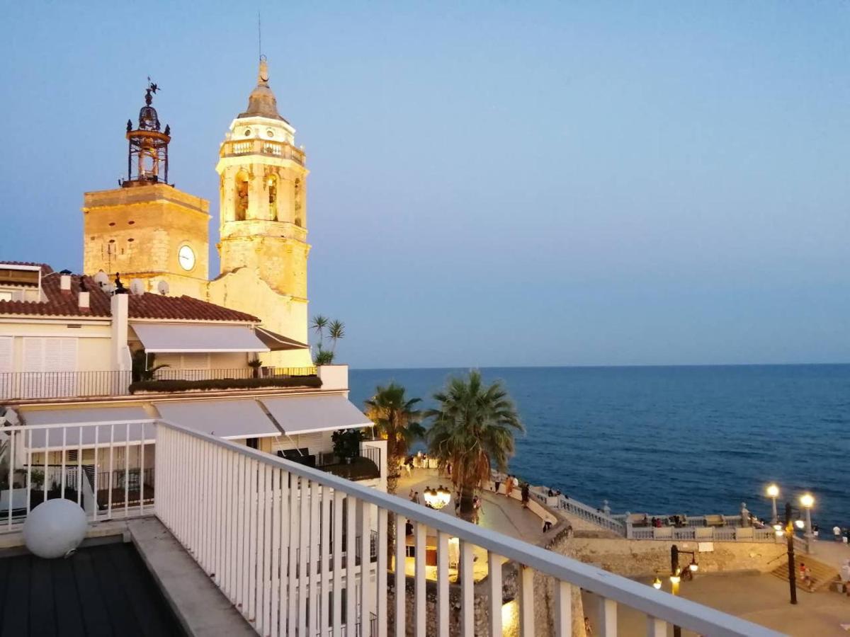 Atico Con Fantasticas Vistas Al Mar Y La Iglesia Apartment Sitges Exterior foto