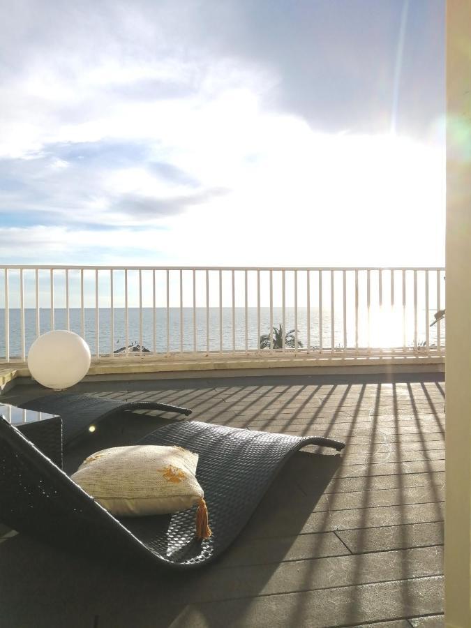 Atico Con Fantasticas Vistas Al Mar Y La Iglesia Apartment Sitges Exterior foto
