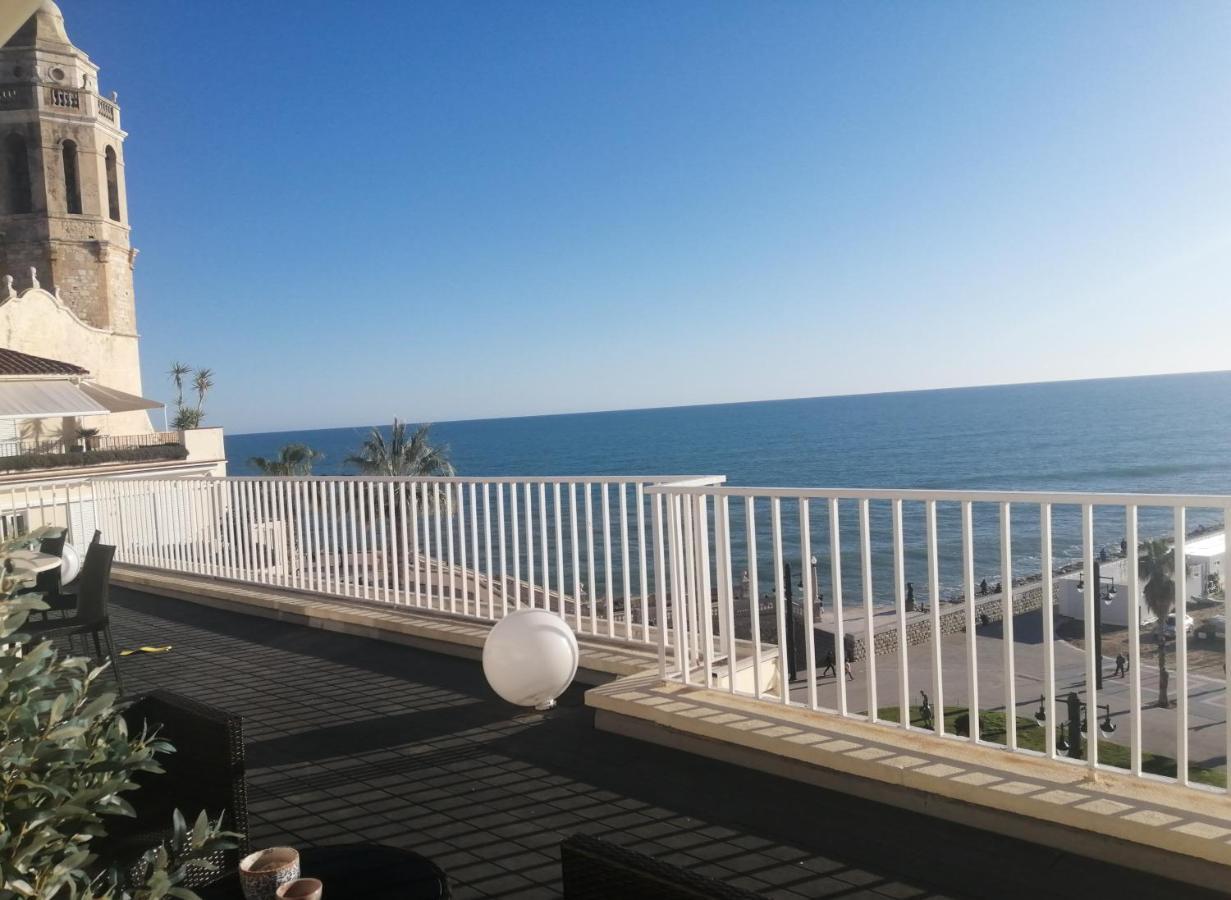 Atico Con Fantasticas Vistas Al Mar Y La Iglesia Apartment Sitges Exterior foto